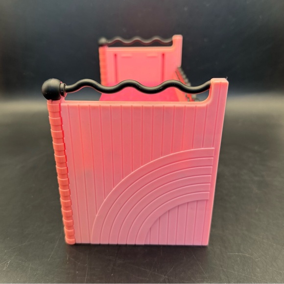 LOL Surprise OMG House of Surprises Dollhouse Bed Pop Up Pull Outs Replacement - Picture 6 of 10